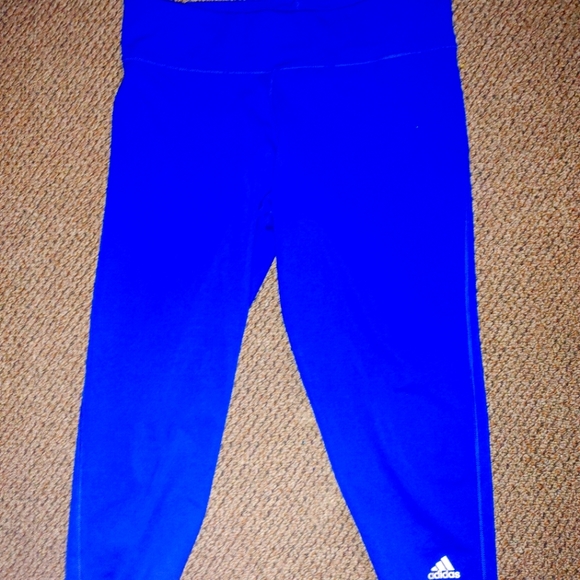 Woman's Adidas capris - Picture 1 of 3